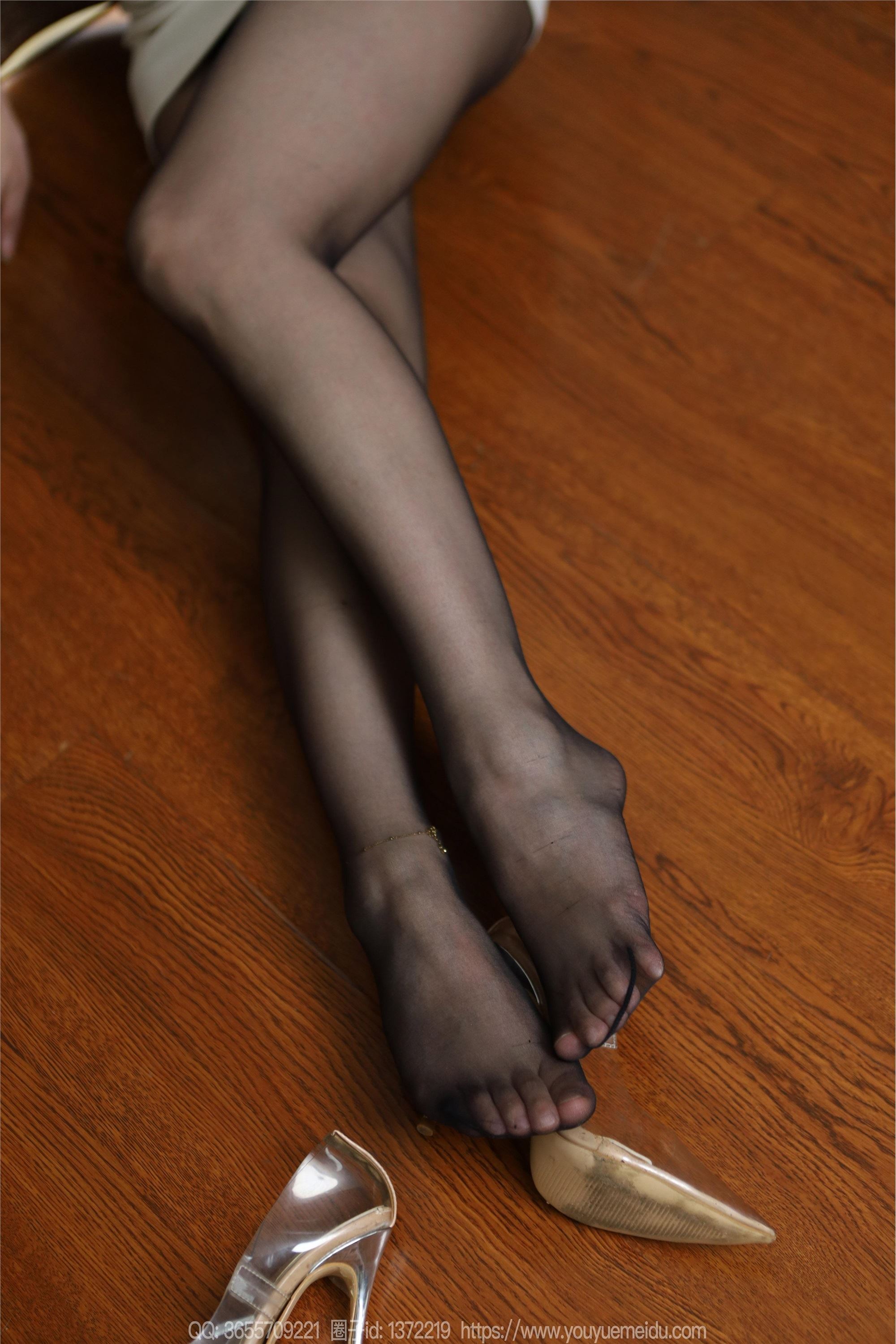 IESS异思趣向  2024.06.24 丝享家 1776 秋秋《白色吊带裙》